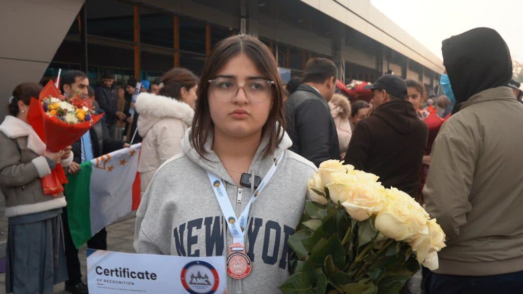 ДАСТАИ МУНТАХАБИ ТОҶИКИСТОН БО 51 МЕДАЛ БА ВАТАН БАРГАШТ thumbnail 10