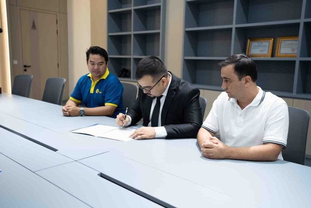 ТАҚВИЯТИ ҲАМКОРИҲОИ БАЙНАЛМИЛАЛӢ: МУЛОҚОТ БО РАЁСАТИ ФЕДЕРАТСИЯИ ХИЗМАТРАСОНИҲОИ ТАЪЛИМӢ ВА ИМЗОИ ЁДДОШТИ ТАФОҲУМ БО ШИРКАТИ АКАДЕМИИ «Bright» thumbnail 2