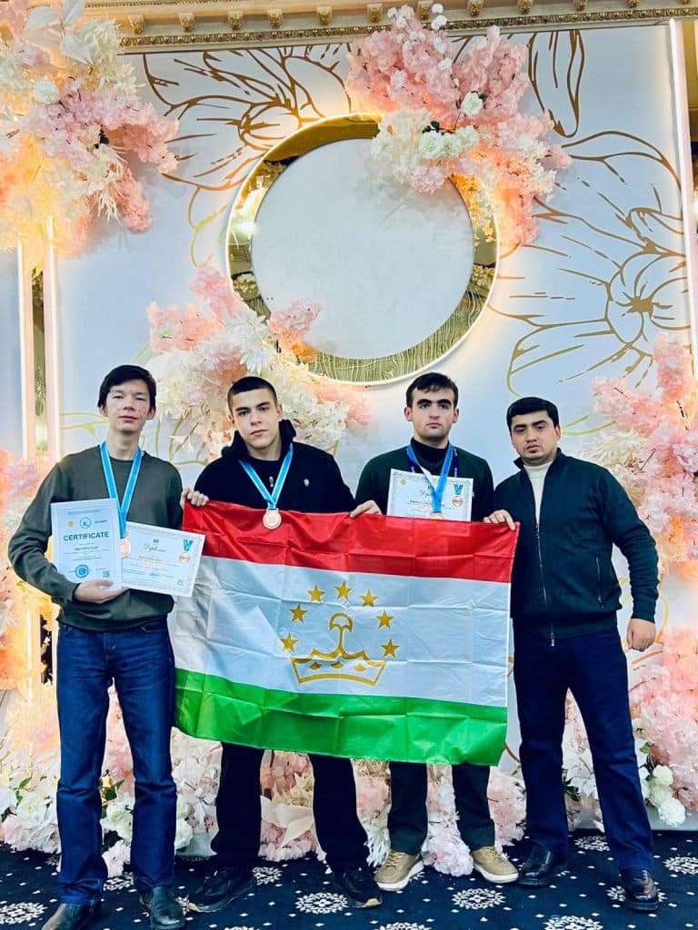 ХОНАНДАГОНИ ТОҶИК ДАР АРСАИ БАЙНАЛМИЛАЛӢ: НАТИҶАҲОИ НАЗАРРАС ДАР ОЛИМПИАДАИ ИНФОРМАТИКА thumbnail 4