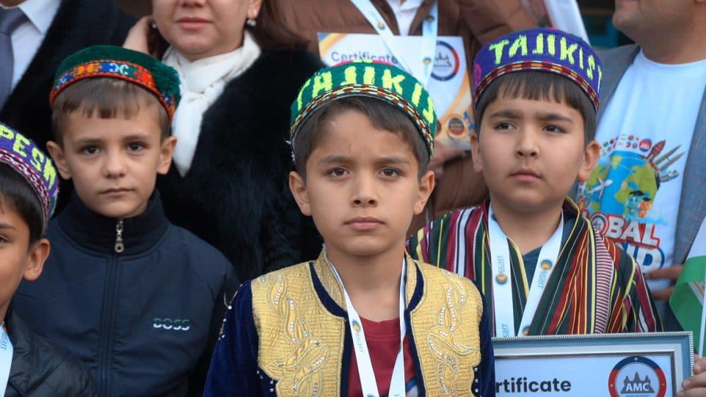 ДАСТАИ МУНТАХАБИ ТОҶИКИСТОН БО 51 МЕДАЛ БА ВАТАН БАРГАШТ thumbnail 7