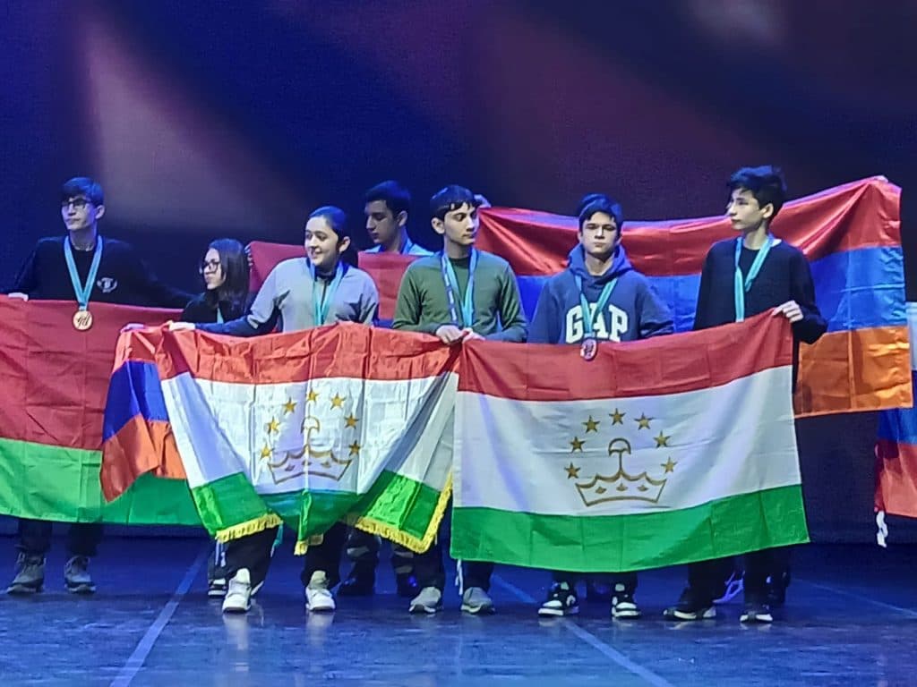 ХОНАНДАГОНИ ТОҶИК ДАР ОЛИМПИАДАИ ЖАУТИКОВ 7 МЕДАЛ БА ДАСТ ОВАРДАНД!