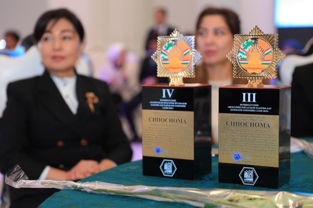 МАРОСИМИ ҶАМЪБАСТИ ОЛИМПИАДАҲОИ ҶУМҲУРИЯВӢ, БАЙНАЛМИЛАЛӢ ВА ҲАВАСМАНДСОЗИИ ОМӮЗГОРОНИ ПЕШСАФИ ҲАРАКАТИ ОЛИМПӢ ДАР СОЛИ 2025 thumbnail 49