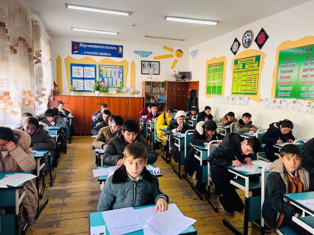 РАҚОБАТИ ЗЕҲНӢ: ИДОМАИ ДАВРИ МИНТАҚАВИИ ОЛИМПИАДАҲОИ ФАННӢ thumbnail 2