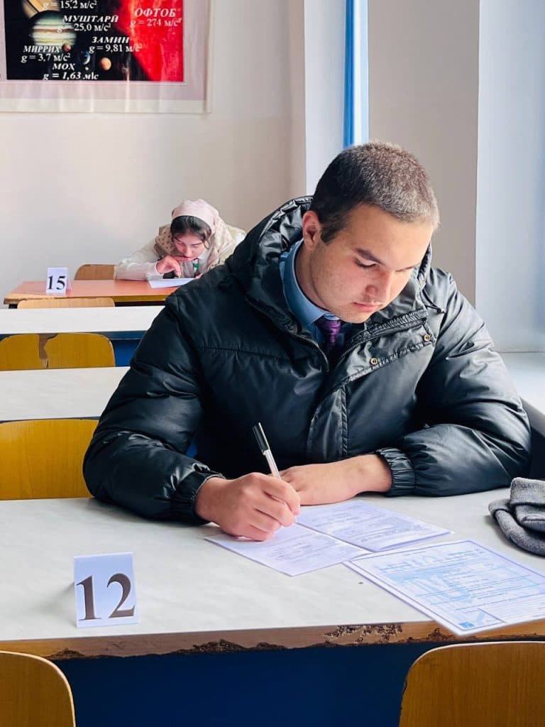 РАҚОБАТИ ЗЕҲНӢ: ИДОМАИ ДАВРИ МИНТАҚАВИИ ОЛИМПИАДАҲОИ ФАННӢ thumbnail 8